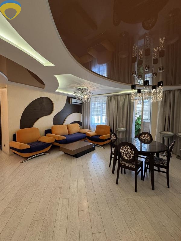 продажа трехкомнатной квартиры номер A-174771 в Суворовском районе, фото номер 8